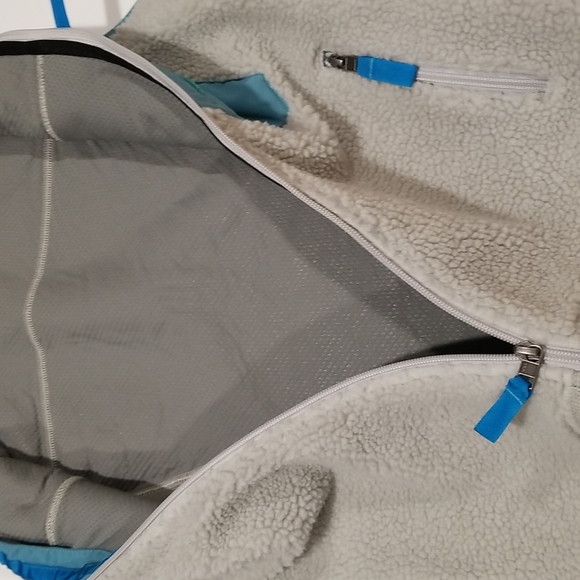 Patagonia Classic Retro-X Vest - Picture 7 of 7